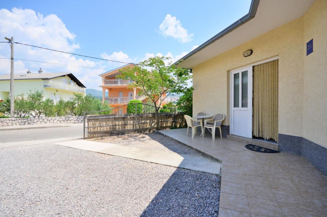 Apartments Branimir Novi Vinodolski Bagian luar foto
