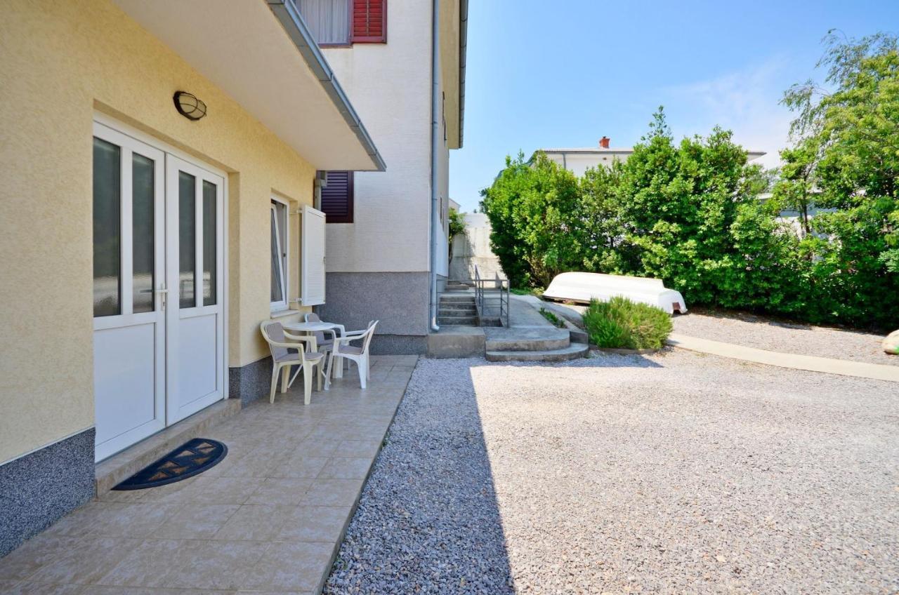 Apartments Branimir Novi Vinodolski Bagian luar foto