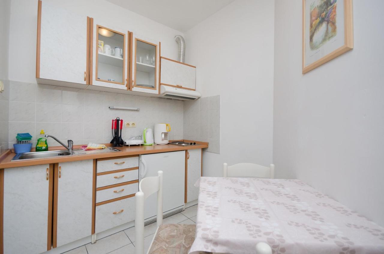 Apartments Branimir Novi Vinodolski Bagian luar foto