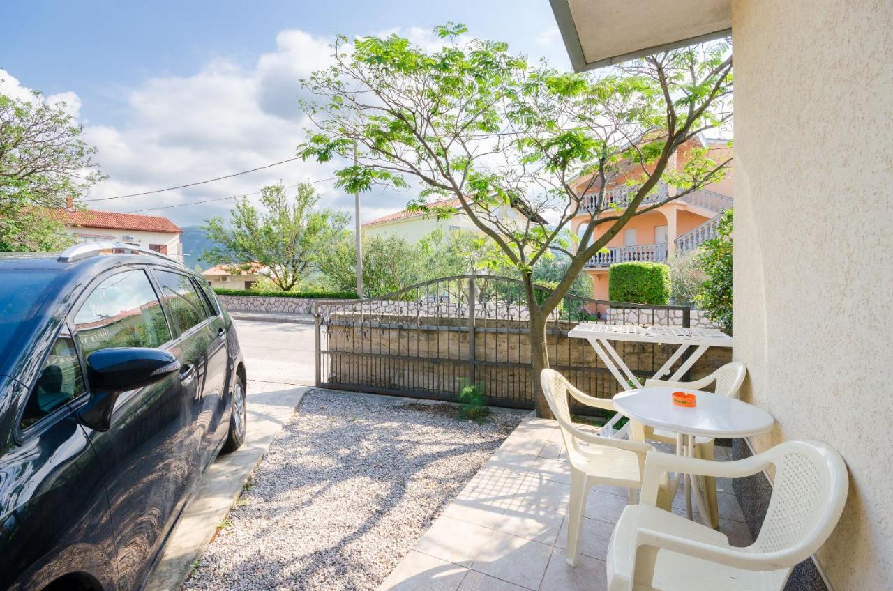Apartments Branimir Novi Vinodolski Bagian luar foto